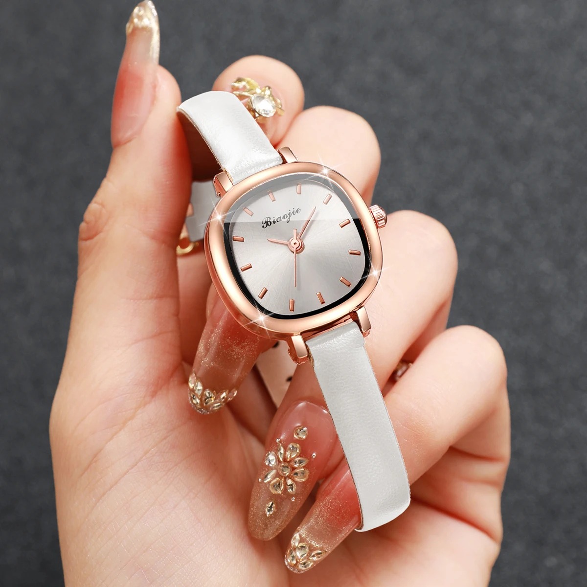 5PCS Fashion Square Women Quar - Open Heart Watch recensie en prijs