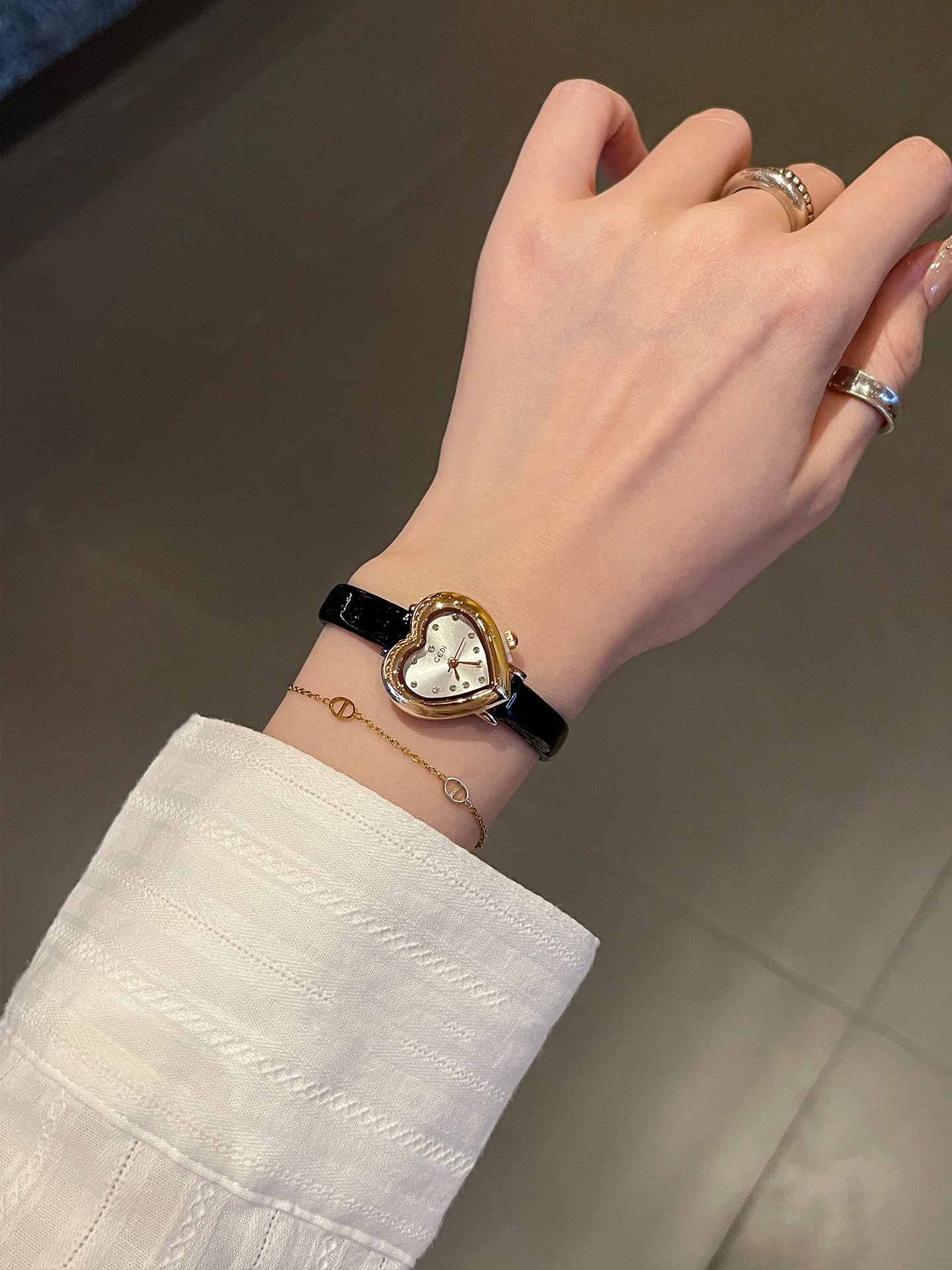 Light Luxury Compact Watch for - Open Heart Watch recensie en prijs