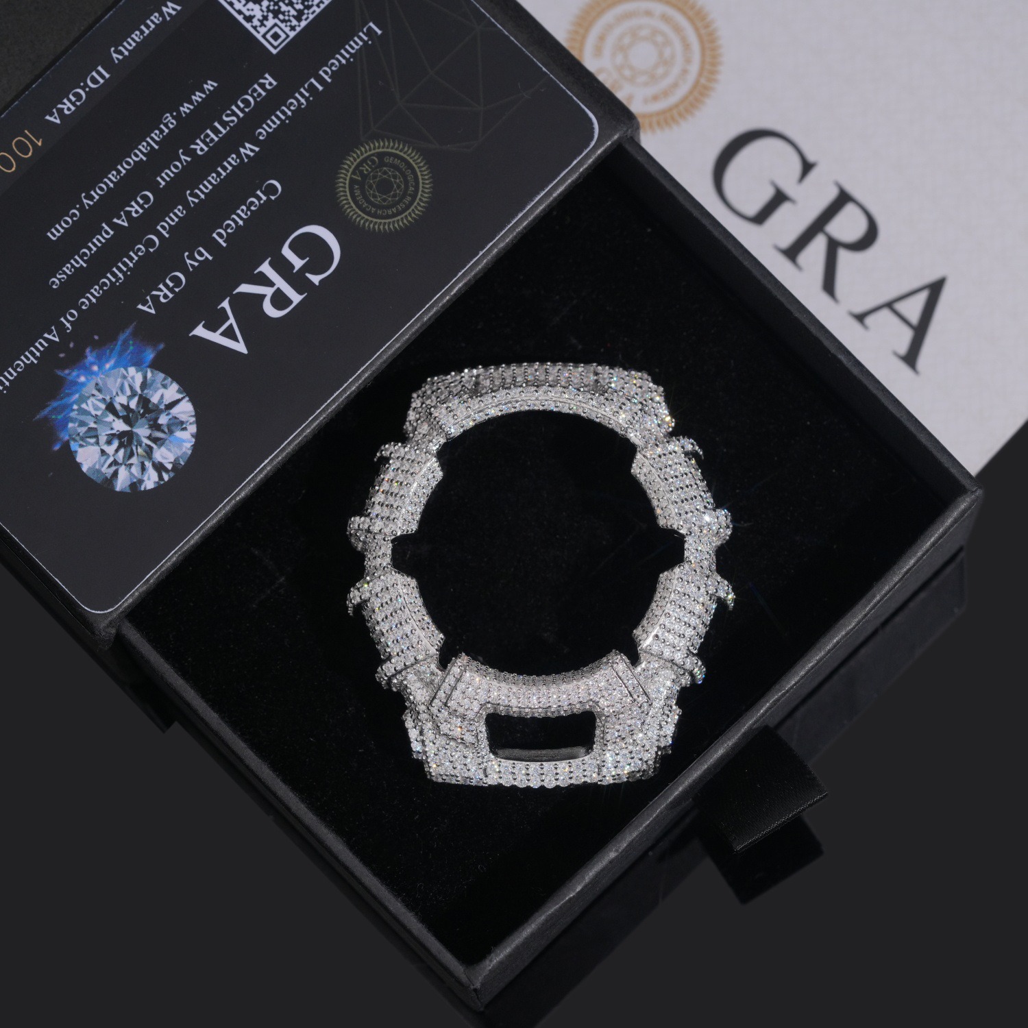 Iced-Out G-Shock Watch Case by - Luxury Watch Levels recensie en prijs