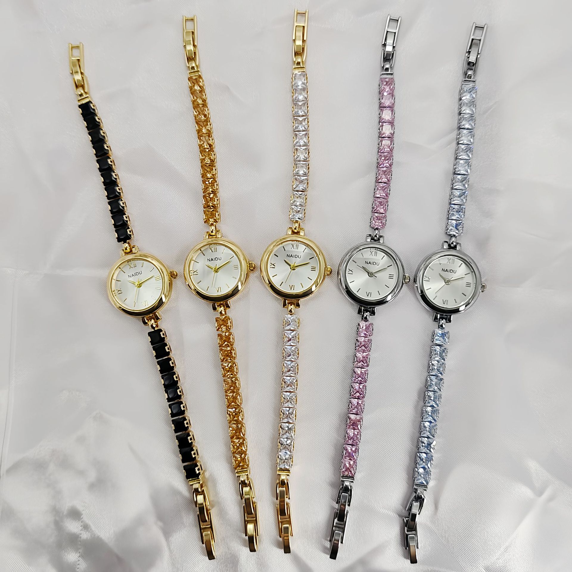 New Fashion Diamond-encrusted  - Luxury Watch Levels recensie en prijs