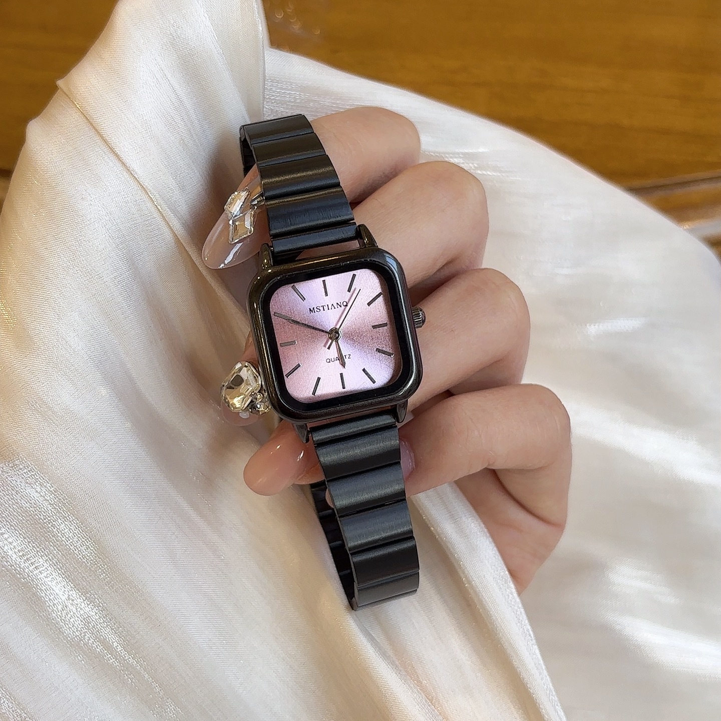 Hot Sale Brand Black Watch for - Luxury Watch For Sale recensie en prijs
