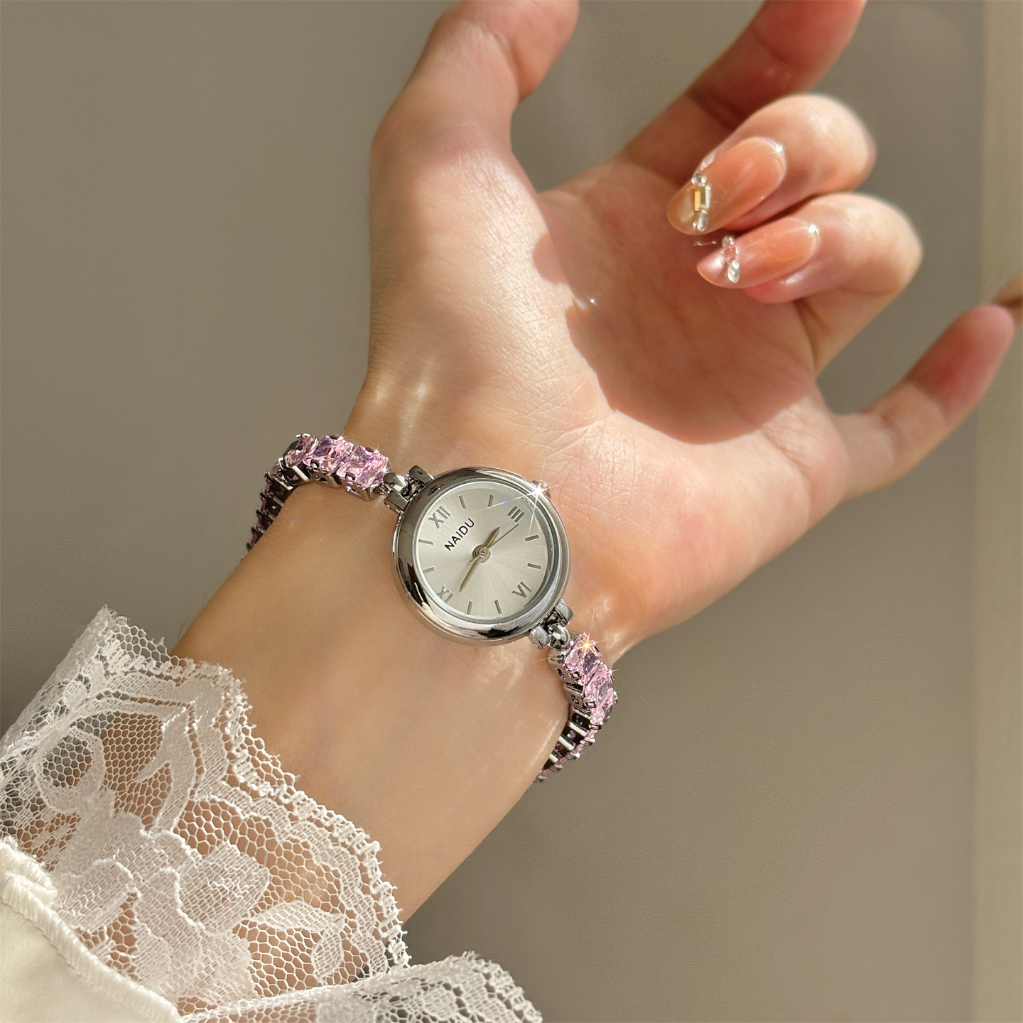 New Fashion Diamond-encrusted  - Luxury Watch Levels recensie en prijs