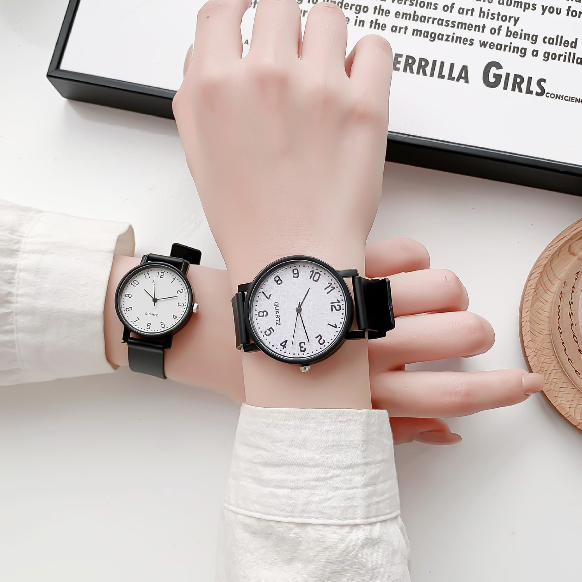 Simple Black Watch Quartz Watc - Lux Watch recensie en prijs